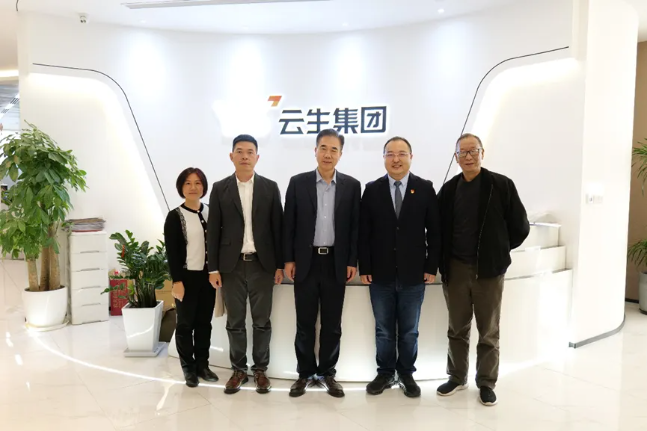 中国人事科学研究院院长余兴安一行领导莅临凯发一触即发集团走访交流